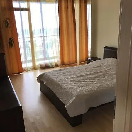 In Gandraliskes شقة كلابيدا